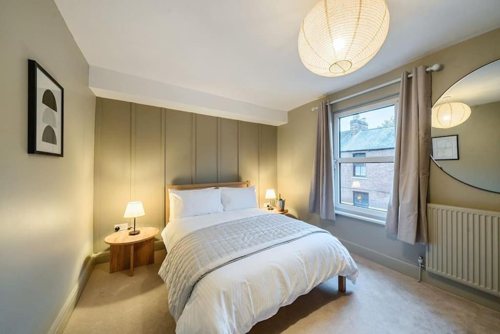 Apartament Stylish Moments Walk From Centre With Garden Office *
